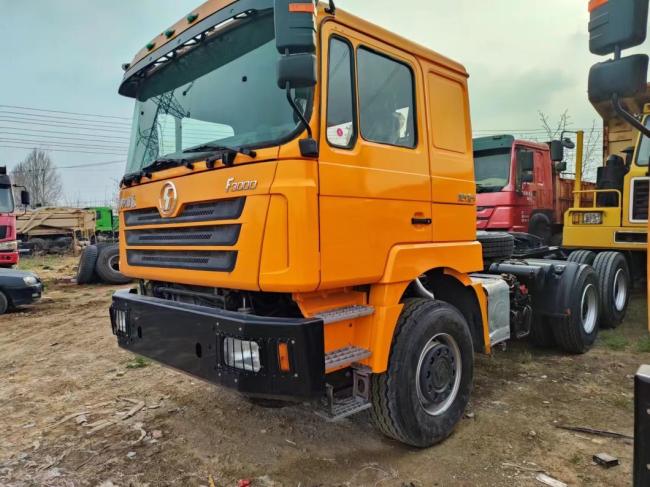 Shacman Drive Tractor Truck F3000 6X4 Euro 3/4/5 Right-Hand Orange Color