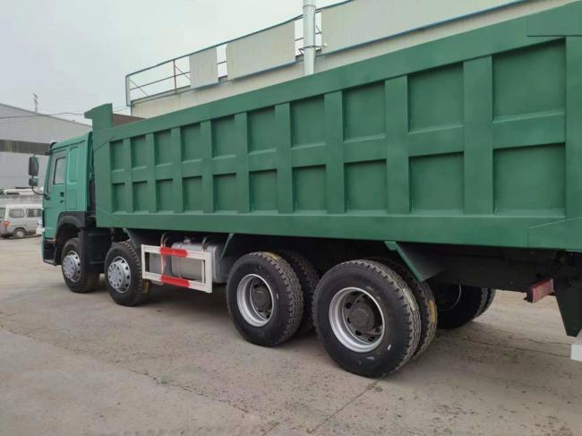Sinotruk HOWO 8× 4 12 Wheels Dump Truck Secondhand Truck Green Color.