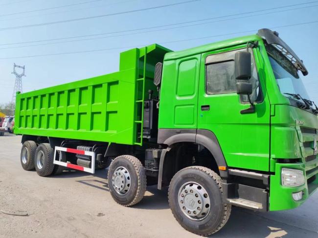 Tipping Trucks Green Color. Sinotruk HOWO 8*4 Dump Truck Used Truck