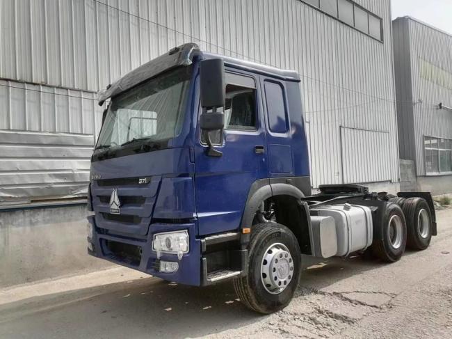 High Quality China Sinotruk 6*4 Tractor Truck blue Color Good Condition