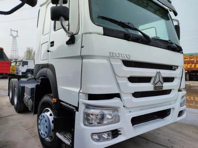 High Quality Head Truck Sinotruk HOWO 6*4 Tractor Truck Good Condition