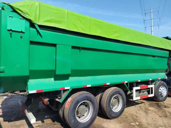 Sinotruk HOWO Green 8*4 U-Type Dump Truck Secondhand Truck 12 Wheels Transportation