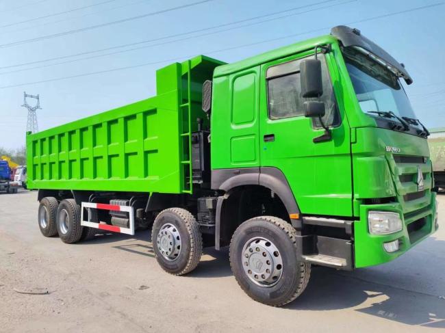 Hot Sale in Africa New and Used Sinotruk HOWO 371/400/420/380HP 8X4 12 Wheeler Trailer Head Tractor Horse Tipper Tractor Truck