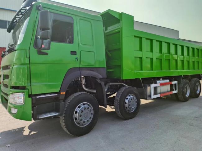 Hot Sale in Africa New and Used Sinotruk HOWO 371/400/420/380HP 8X4 12 Wheeler Trailer Head Tractor Horse Tipper Tractor Truck