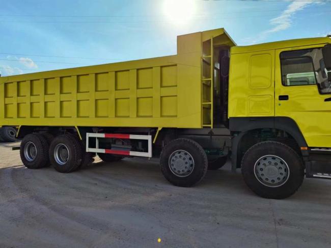 Yellow Sinotruk HOWO 8*4 Dump Truck with Weichai Engine Secondhand Truck 12 Wheels