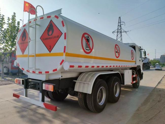 Sinotruk HOWO High Quality 6*4 Heavy Duty 22000 Liter Fuel Tanker Truck Diesel & Petrol Transporter Made in China
