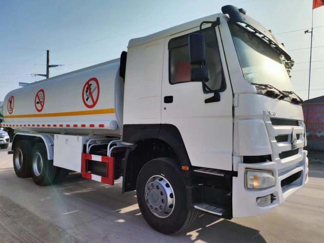 HOWO 6X4 20 28cbm 20000 Liters 6000 Gallon 371HP Fuel Dispenser Tank Truck Oil Fuel Tanker Truck for Sale