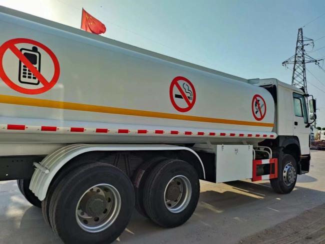 HOWO 6X4 Fuel Truck 20000 to 25000 Liters Fuel Oil Tank Tanker Truck for Sale