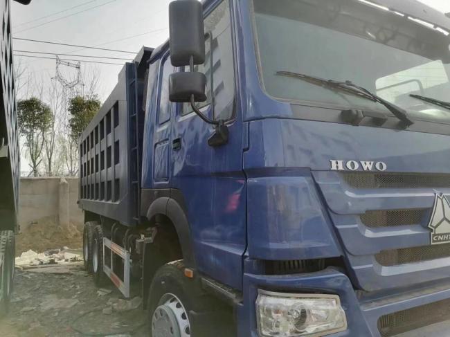 HOWO Tipper Dumper Trucks 8X4 12 Wheels Mining Dump Truck for Sale