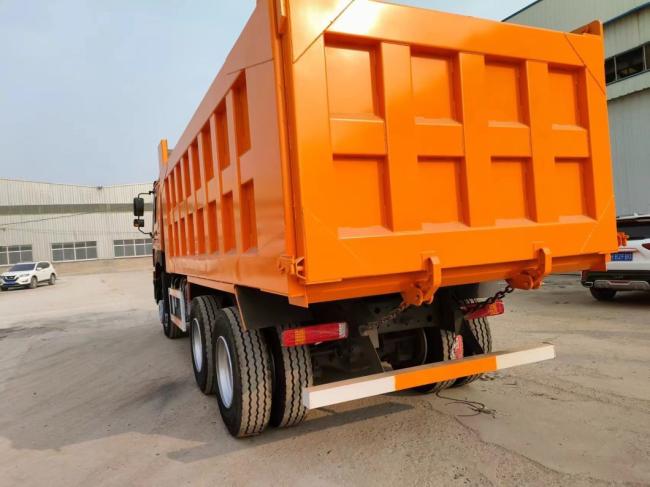 HOWO 6X4 10-Wheel Factory Direct Sale Euro 2 Standard 371HP Dump Truck Diesel Heavy Truck in Good Condition