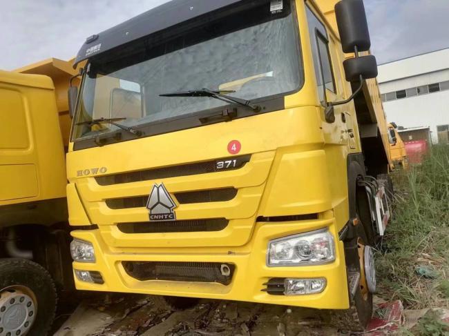 Good Condition Dump Truck 10 Wheeler Yellow HOWO Sinotruk 6X4 Mining Truck