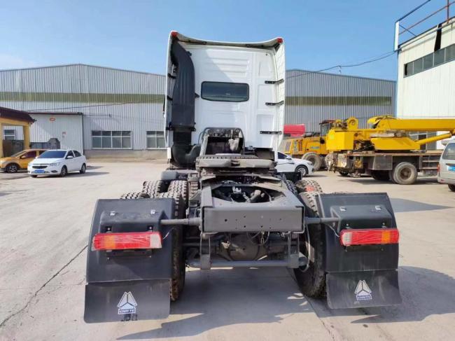 Sinotruk Howoa7 with Weichai Engine Tractor Truck Head Truck China Factory Direct Sale