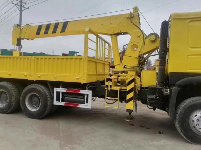 HOWO 6X4 8t 12t Truck Mounted Crane 12t Straight Boom Crane 16t Folding Crane Truck Manufacturer
