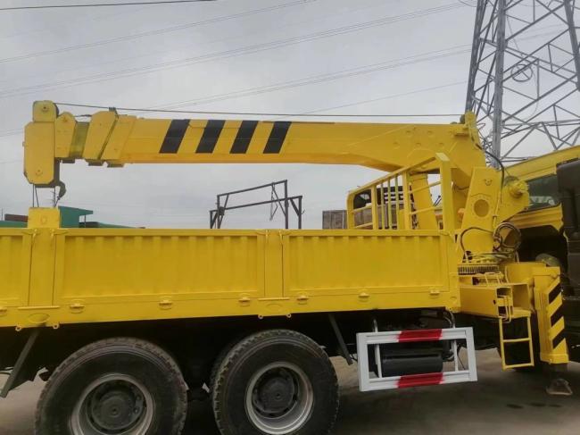 HOWO 6X4 8t 12t Truck Mounted Crane 12t Straight Boom Crane 16t Folding Crane Truck Manufacturer