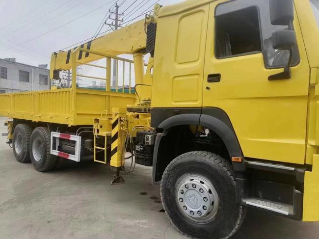 HOWO 6X4 8t 12t Truck Mounted Crane 12t Straight Boom Crane 16t Folding Crane Truck Manufacturer