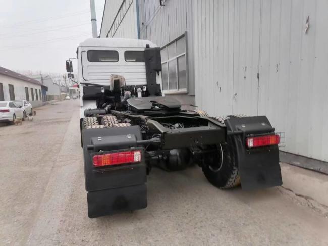 HOWO 6*4 371HP 375HP 420HP 40t 60t Euro 2 Used Truck Head Tractor Truck for Sale