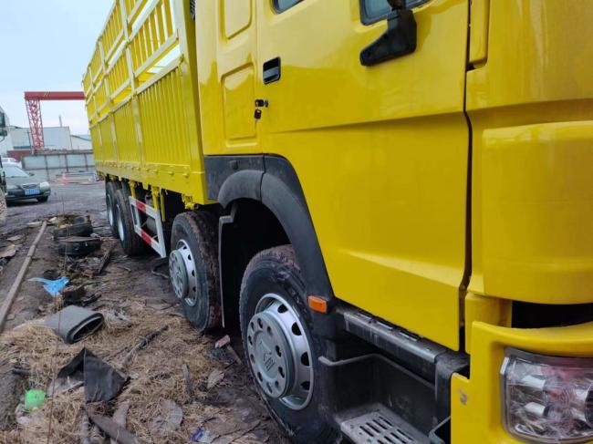 HOWO Sinotruk 8*4 Cargo Truck Secondhand Truck with Weichai Engine