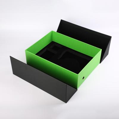 中国 両開きドアの贅沢なギフト用の箱黒い緑Puの革ボール紙によってカスタマイズされる排気切替器のスポンジ 販売のため