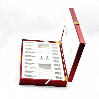 China O MDF articulado pequeno das caixas de presente luxuosas de madeira envolveu o couro do plutônio à venda