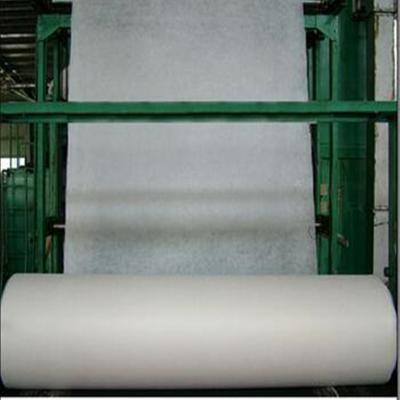 China Tela de papel no tejida soluble en agua fría de la fibra respetuosa del medio ambiente de PVA para los productos bordados en venta