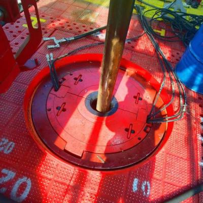 China Red Anti Skid Mat ZP Type Rotary Atble 30mm Plastic Non Slip Mat For Drilling Rig for sale
