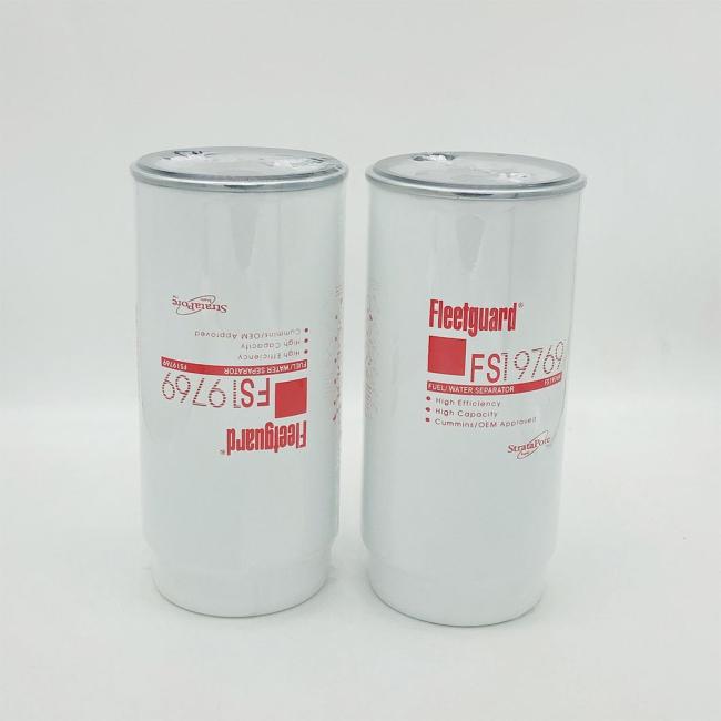 High Quality Diesel Engine Oil Filter Fs19769 for Truck/Excavator