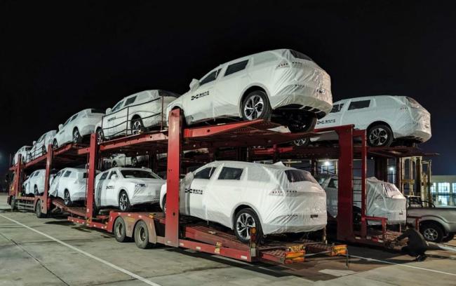 Hot Selling Denza N7 2023 Chinese Electric SUV Cars 630km New Energy Vehicles Smart EV Car