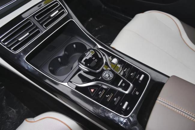 Chinese Cheap Byd Qin Plus 2024 Dm-I Honor 55km Leading Motor Plug-in Hybrid Car