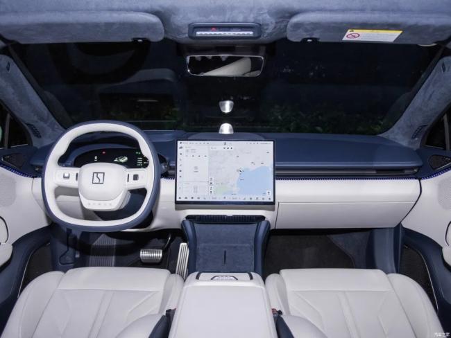 Geely Zeekr New Energy Vehicle Auto Zeekr 007 2024 2023 Year Price Yellow 4X4 2WD Smart 100 Kw EV New Electric Car