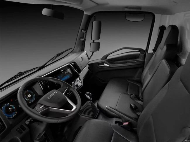 Isu Zu-Wing EV Deluxe Van Cheap Auto Vehicles EV Car New Energy Vehicles Electric Truck