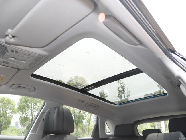 2023 in Stock Hongqi HS5 2.0t Gasoline, Petrol Car SUV Vehicles