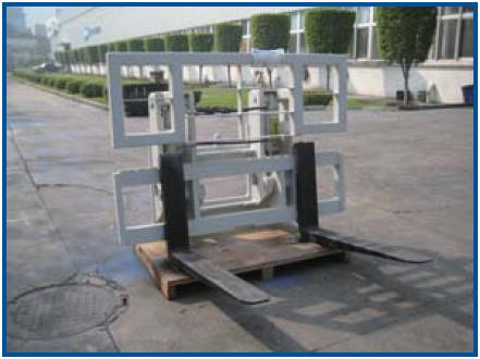 Forklift hinged forks with bucket for handling lumber Forklift hinged forks with bucket for handling lumber