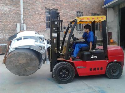 Chine Attachement de papier de bride de petit pain pour des attachements de camion de bride du chariot élévateur 2T-2.7T à vendre