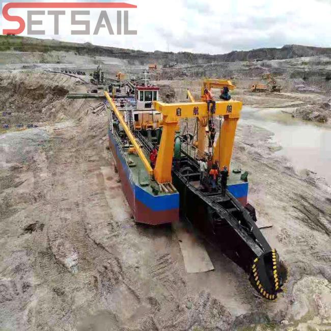 Diesel Engine Cutter Suction Sand Dredger with Anchor Rod