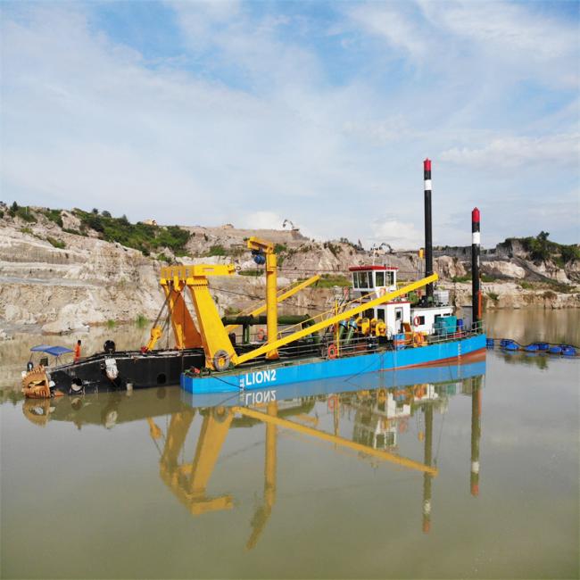 Hydraulic Diesel Engine/ River Sand Pump Dredging Equipment/ Reservoir Mud Dredging / Cutter Suction Sand Dredger with Anchor Rod /Trolley /Underwater Pump