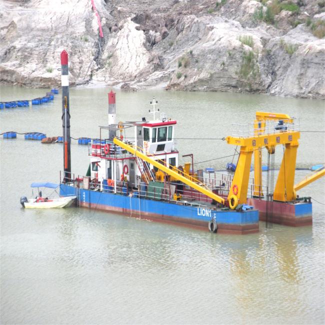 Diesel Engine Cutter Suction Dredging Mud equipment for River