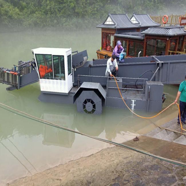 Professional Aquatic Weed Harvester for Water Hyacinth Cleaning