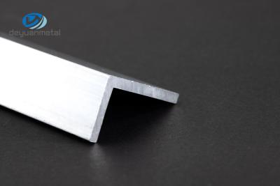 China El ángulo de aluminio industrial perfila el ODM del grueso de 2m m disponible en venta