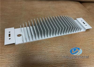 China Las formas sacadas de aluminio durables/sacaron el perfil de aluminio del disipador de calor en venta