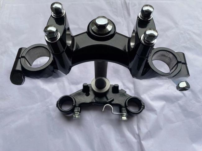 Suzuki Gn125 Steering Stem Comp. Motorcycle Parts