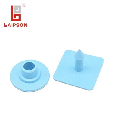 China 30mm Square ISO14001 Swine Ear Tags With Plastic Tip for sale
