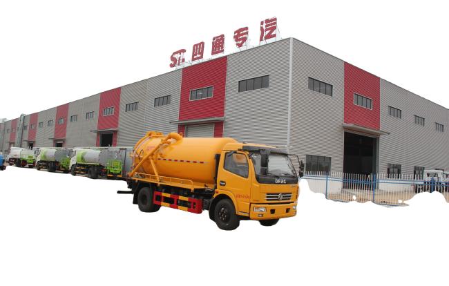Dongfeng Guo5 Dorica Suction Truck rear view