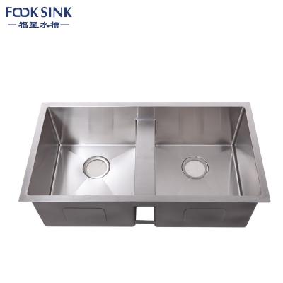 China 33''X18''X10 Low Divide Stainless Steel Sink , Durable Double Bowl Kitchen Sink for sale