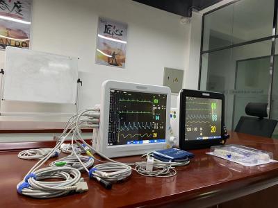 China Dispositivo vital do monitor de 15 polegadas, monitor cardíaco de cabeceira para clínicas hospitalares à venda