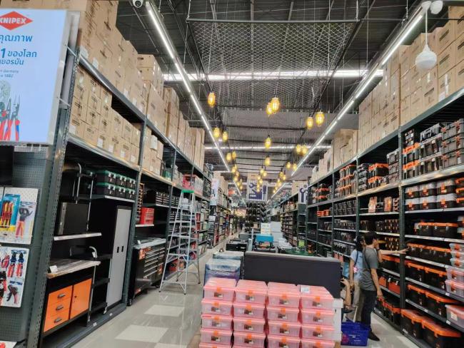 Industrial pallet racking system in warehouse setting