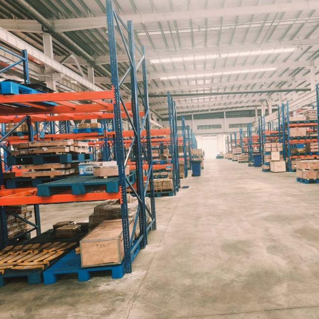 Warehouse storage system overview