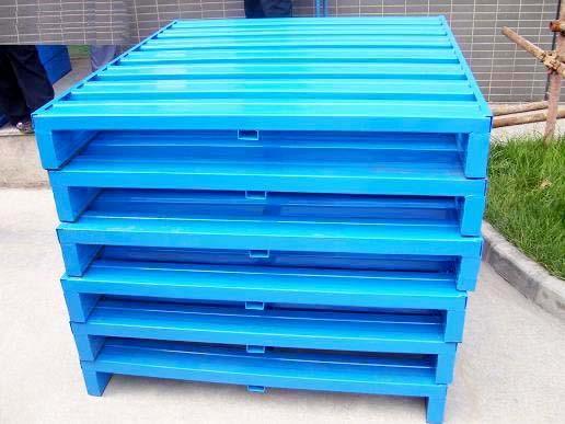 Structural close-up of heavy duty steel pallet
