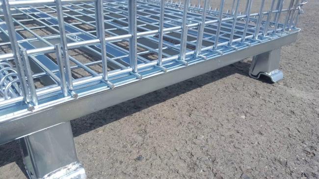 Forklift handling wire mesh container demonstration
