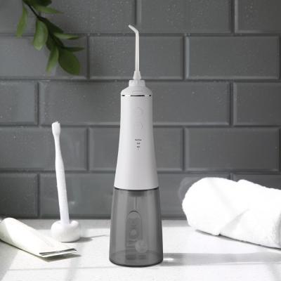 China Transparent Water Flosser Cordless Teeth Cleaner for sale