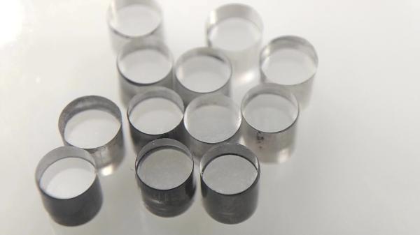 Quality Dia 2.5 X 3mm Colorless CVD Diamond Cylinder Optical Grade Top And Bottom Polished for sale